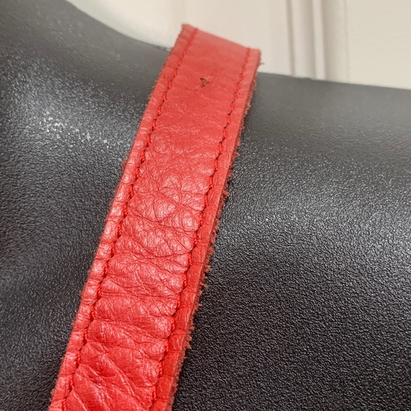 PyA Vibrant Red Leather Messenger Bag Zip Pockets Adjustable Crossbody Strap - Picture 6 of 12